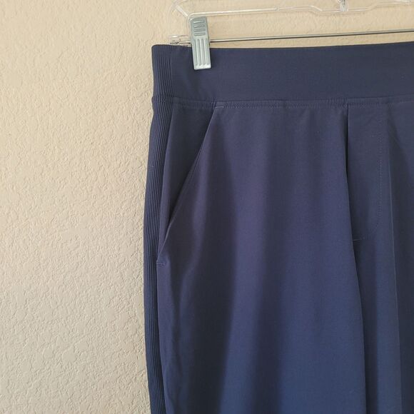 Athleta Womens Brooklyn Ankle Navy Blue Pants Womens Sz 6 Travel Hiking Athletic - Picture 2 of 8